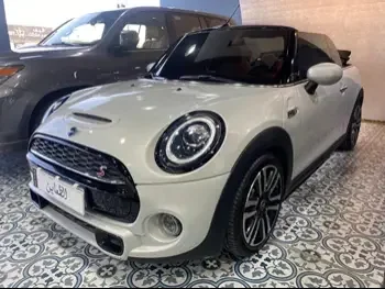 Mini  Cooper  S  2020  Automatic  11,000 Km  4 Cylinder  Front Wheel Drive (FWD)  Hatchback  Beige  With Warranty