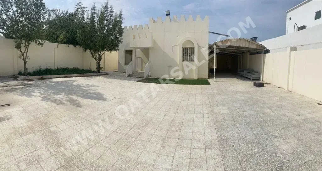 Family Residential  - Not Furnished  - Al Khor  - Al Khor  - 5 Bedrooms