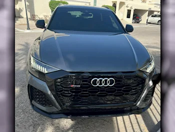 Audi  RSQ8  2022  Automatic  33,000 Km  8 Cylinder  All Wheel Drive (AWD)  SUV  Gray  With Warranty