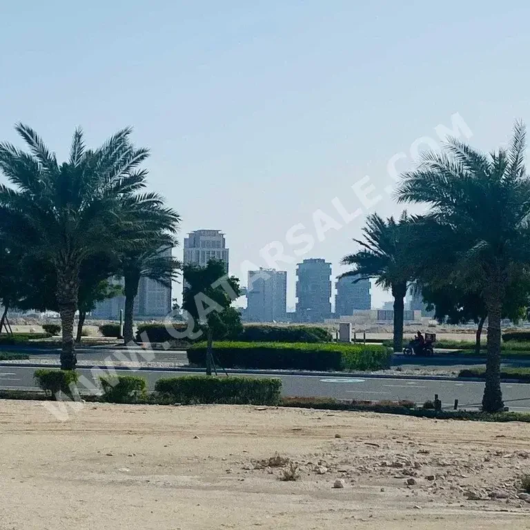 Labour Camp For Sale in Lusail  -Area Size 921 Square Meter