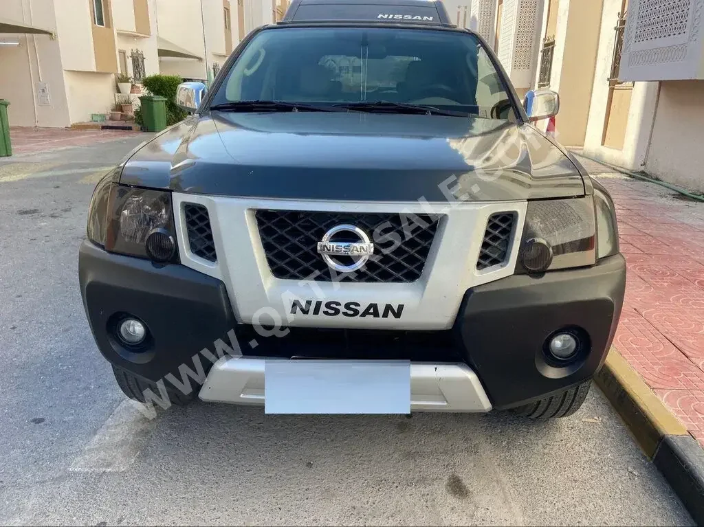 Nissan  Xterra  S  2010  Automatic  315,000 Km  6 Cylinder  Four Wheel Drive (4WD)  SUV  Gray