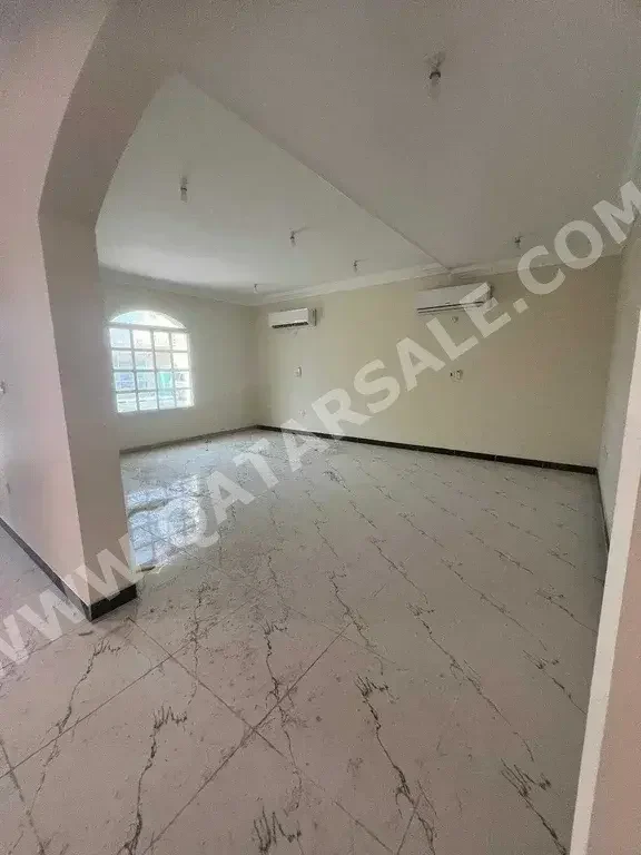 Family Residential For Rent Al Rayyan Ain Khaled 5 Bedrooms