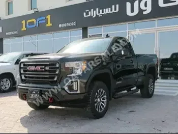 GMC  Sierra  AT4  2021  Automatic  35,000 Km  8 Cylinder  Four Wheel Drive (4WD)  Pick Up  Black  With Warranty