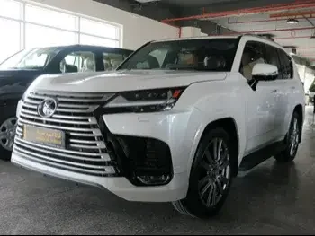 Lexus  LX  600 VIP  2022  Automatic  26,000 Km  6 Cylinder  Four Wheel Drive (4WD)  SUV  White  With Warranty