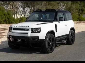 Land Rover  Defender  90 HSE  2022  Automatic  63,000 Km  6 Cylinder  Four Wheel Drive (4WD)  SUV  White  With Warranty