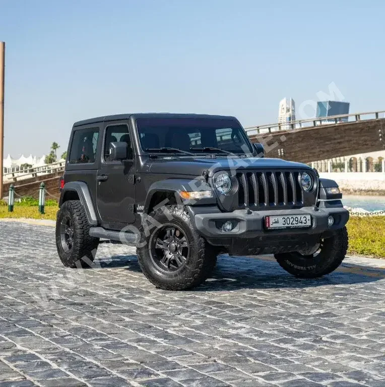 Jeep  Wrangler  Sahara  2018  Automatic  75,000 Km  6 Cylinder  Four Wheel Drive (4WD)  SUV  Gray