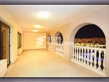 2 غرف نوم  شقة  للايجار  في الدوحة -  اللؤلؤة  نصف مفروشة