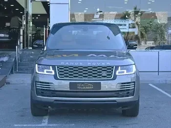 Land Rover  Range Rover  Vogue  Autobiography  2018  Automatic  54,200 Km  8 Cylinder  Four Wheel Drive (4WD)  SUV  Light Gold