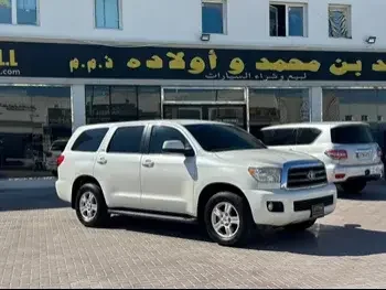 Toyota  Sequoia  SR5  2014  Automatic  294,000 Km  8 Cylinder  Four Wheel Drive (4WD)  SUV  White