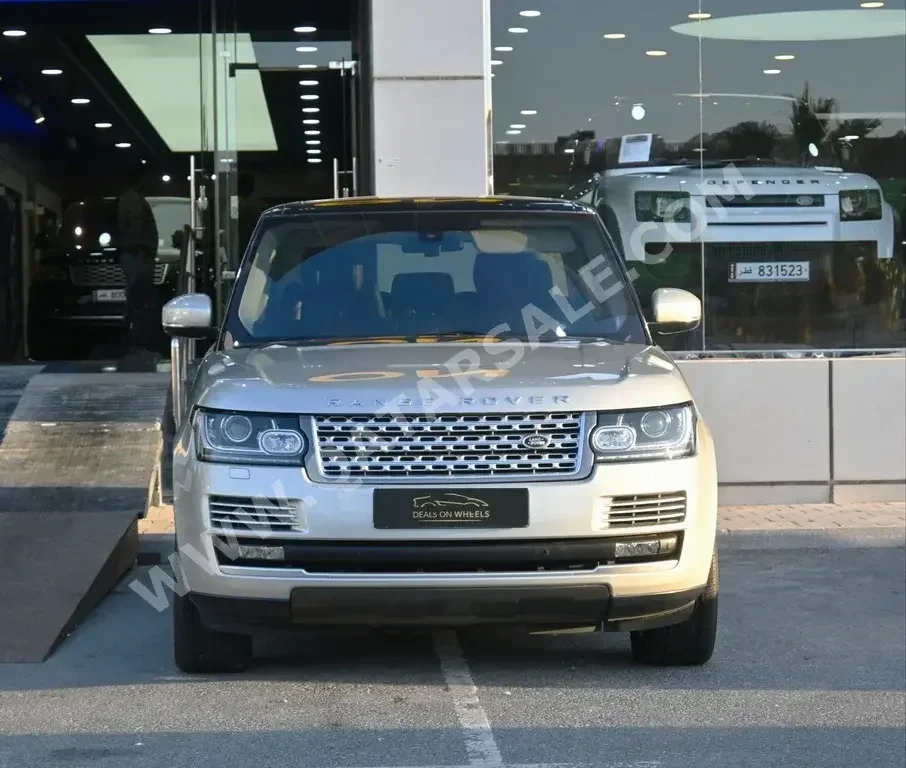 Land Rover  Range Rover  Vogue  2014  Automatic  102,300 Km  8 Cylinder  Four Wheel Drive (4WD)  SUV  Beige