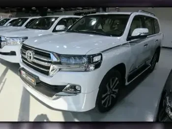 Toyota  Land Cruiser  GXR- Grand Touring  2019  Automatic  148,000 Km  6 Cylinder  Four Wheel Drive (4WD)  SUV  White