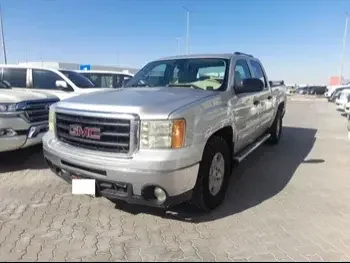  GMC  Sierra  2011  Automatic  227,000 Km  8 Cylinder  Four Wheel Drive (4WD)  Pick Up  Silver  With Warranty