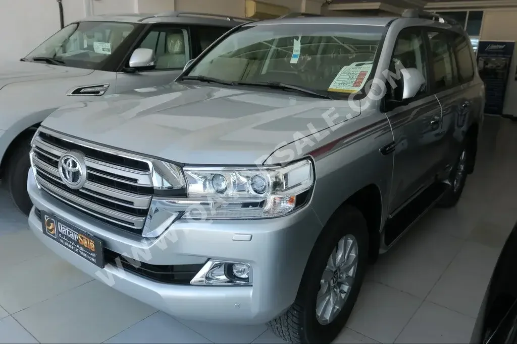  Toyota  Land Cruiser  GXR  2021  Automatic  0 Km  6 Cylinder  Four Wheel Drive (4WD)  SUV  Silver  With Warranty