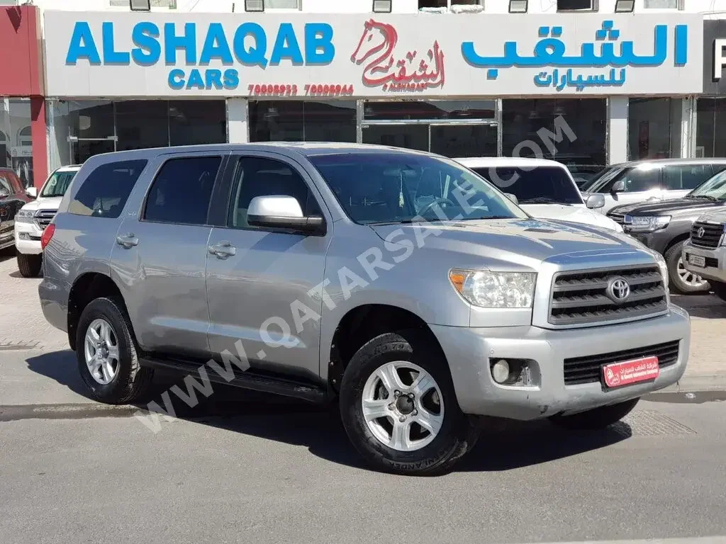 Toyota  Sequoia  2012  Automatic  460,000 Km  8 Cylinder  Four Wheel Drive (4WD)  SUV  Gray