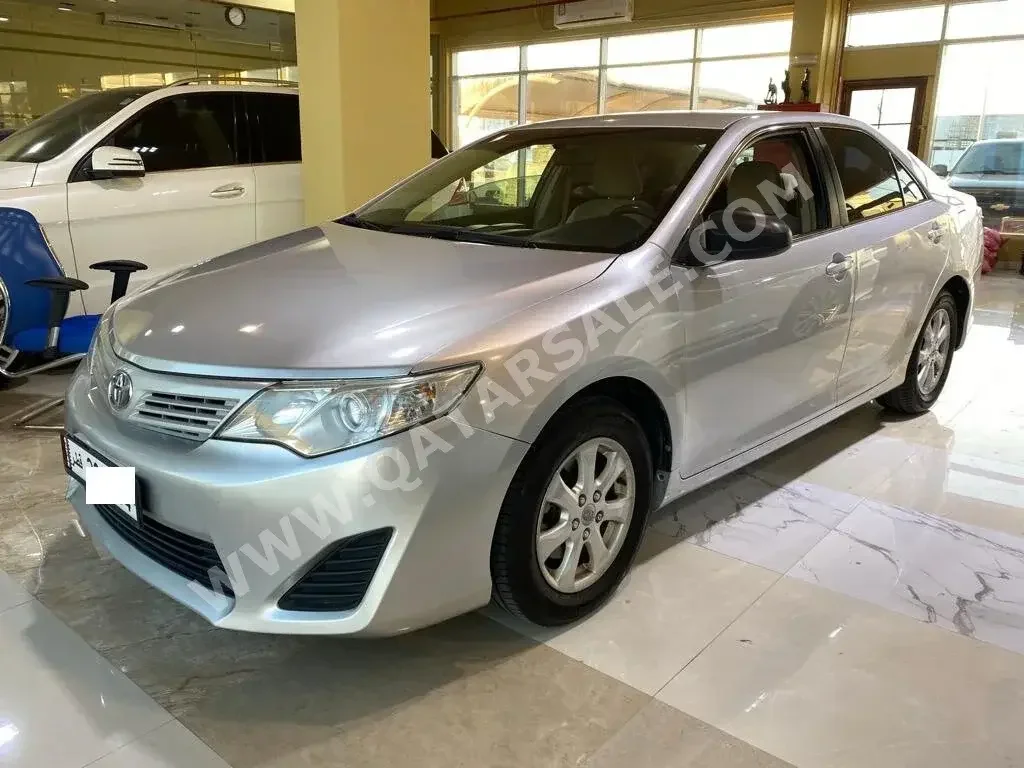 Toyota  Camry  GL  2014  Automatic  144,000 Km  4 Cylinder  Front Wheel Drive (FWD)  Sedan  Silver