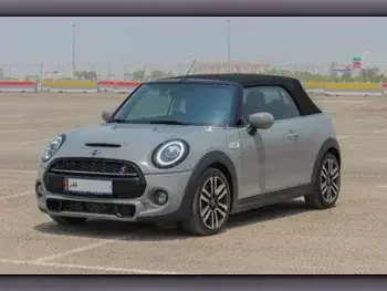 Mini  Cooper  S  2021  Automatic  50,000 Km  4 Cylinder  Front Wheel Drive (FWD)  Convertible  Silver