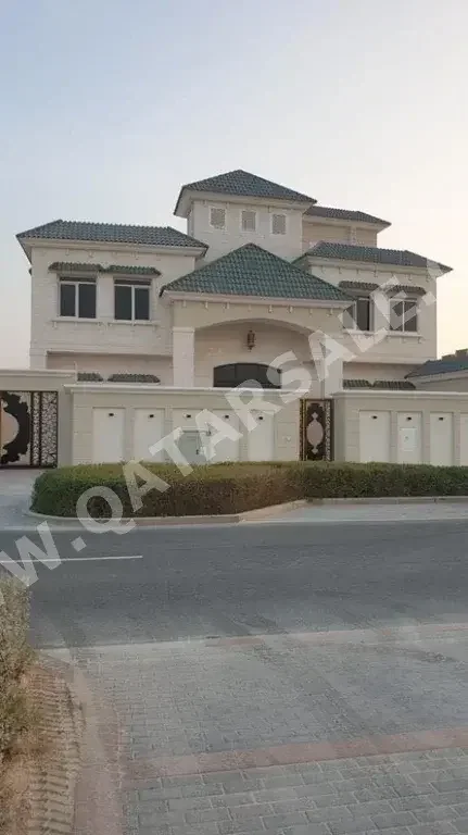 Family Residential  Not Furnished  Lusail  Al Erkyah  9 Bedrooms