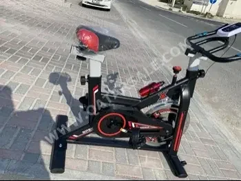 أجهزة اللياقة البدنية دراجات التمرين