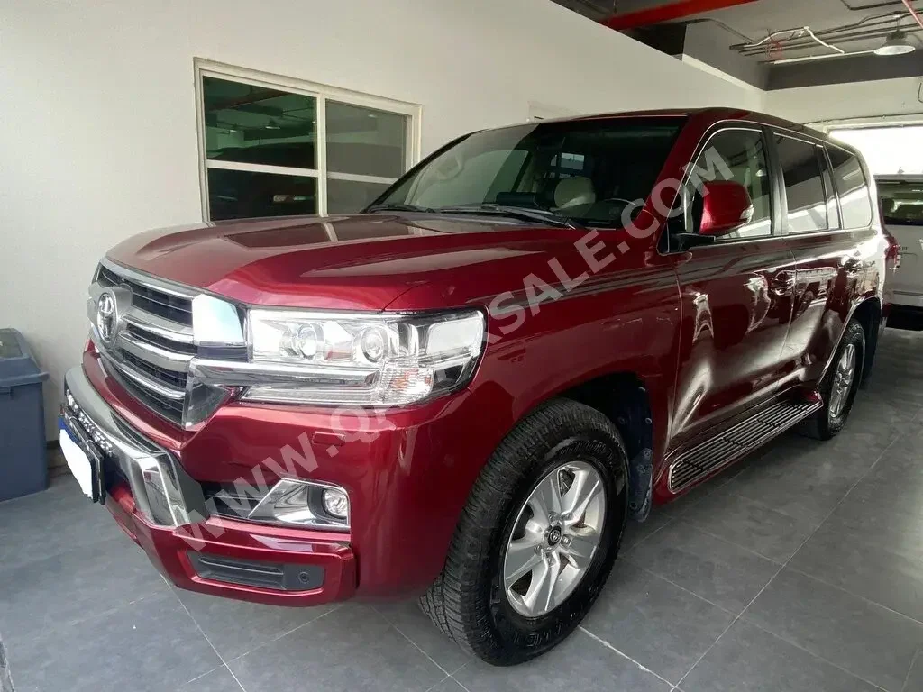 Toyota  Land Cruiser  GXR  2020  Automatic  77,000 Km  6 Cylinder  Four Wheel Drive (4WD)  SUV  Red