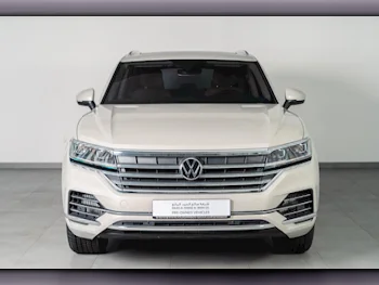 Volkswagen  Touareg  2023  Automatic  87 Km  6 Cylinder  All Wheel Drive (AWD)  SUV  White  With Warranty