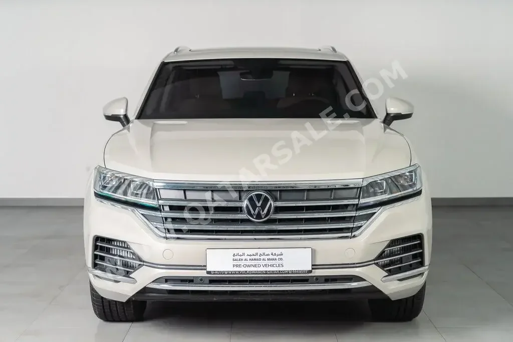 Volkswagen  Touareg  2023  Automatic  87 Km  6 Cylinder  All Wheel Drive (AWD)  SUV  White  With Warranty