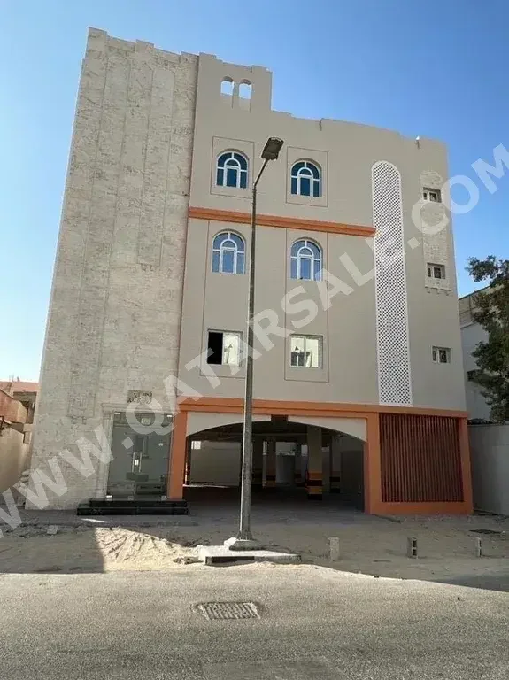 مباني ,ابراج ومجمعات سكن عائلي  الدوحة  فريج بن عمران  للبيع