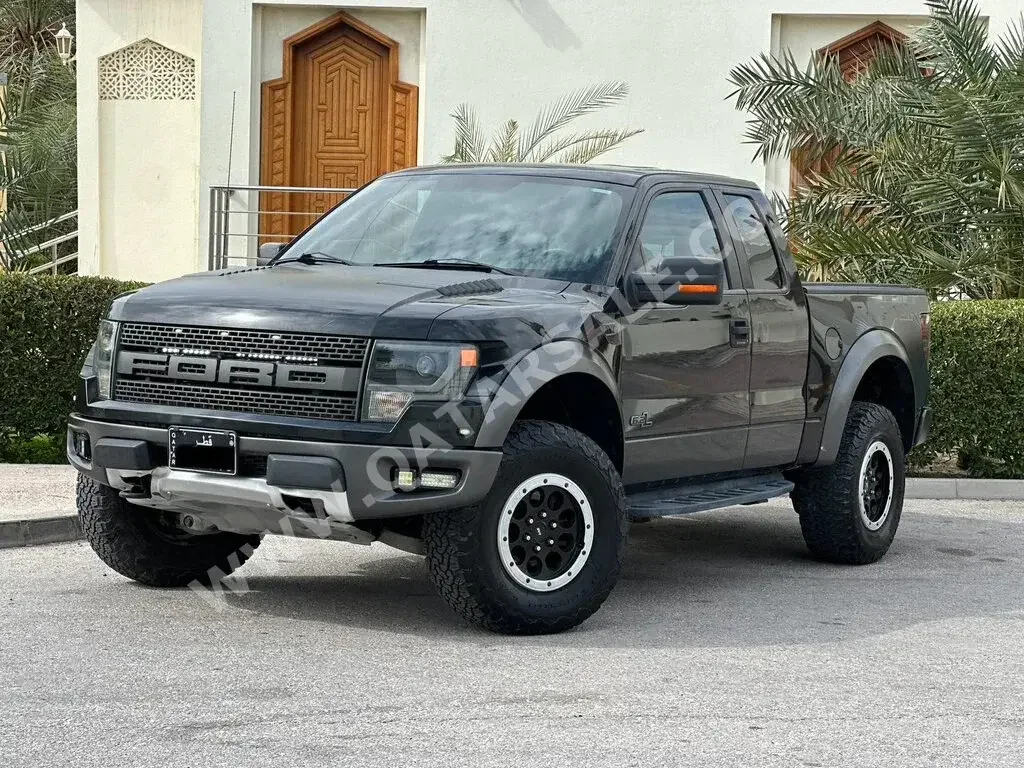  Ford  Raptor  SVT  2013  Automatic  238,000 Km  8 Cylinder  Four Wheel Drive (4WD)  Pick Up  Black  With Warranty