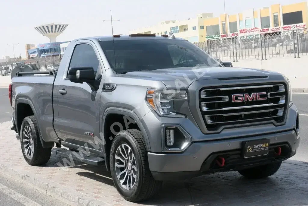 GMC  Sierra  AT4  2021  Automatic  68,000 Km  8 Cylinder  Four Wheel Drive (4WD)  Pick Up  Gray  With Warranty