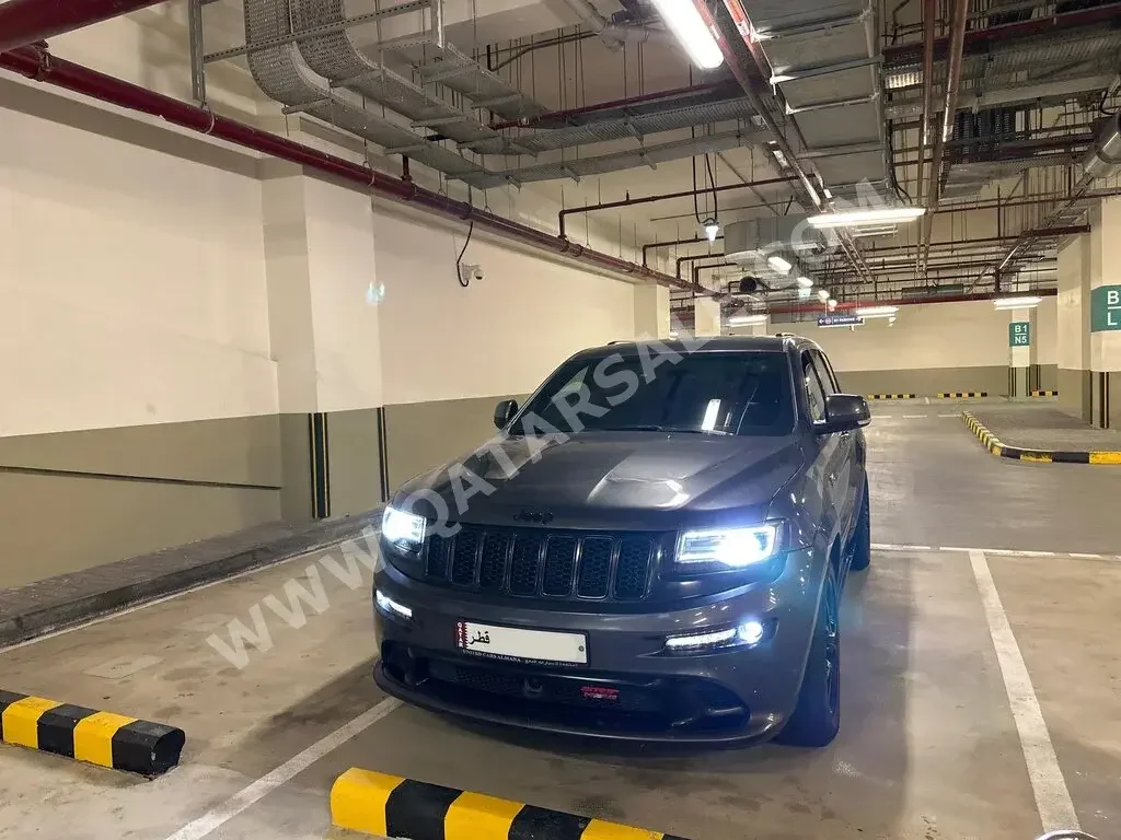 Jeep  Grand Cherokee  SRT  2014  Automatic  160,000 Km  8 Cylinder  Four Wheel Drive (4WD)  SUV  Gray