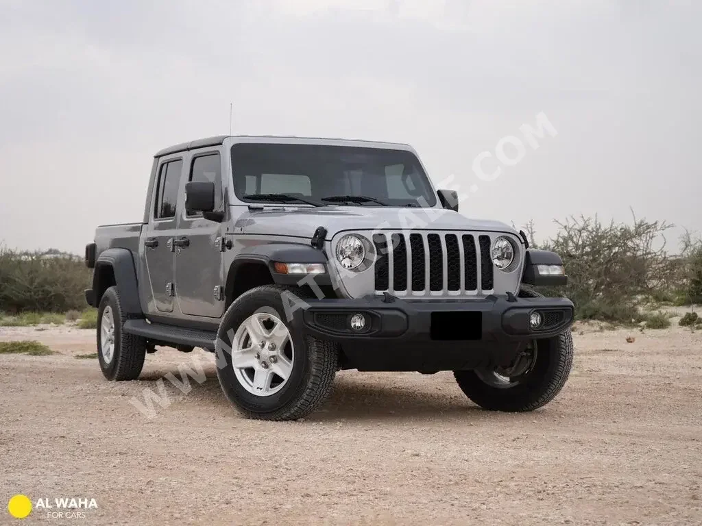 Jeep  Gladiator  Sport  2020  Automatic  15,500 Km  6 Cylinder  Four Wheel Drive (4WD)  Pick Up  Silver  With Warranty