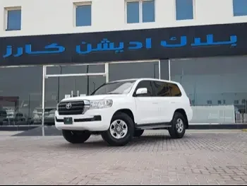 Toyota  Land Cruiser  G  2011  Automatic  447,000 Km  6 Cylinder  Four Wheel Drive (4WD)  SUV  White