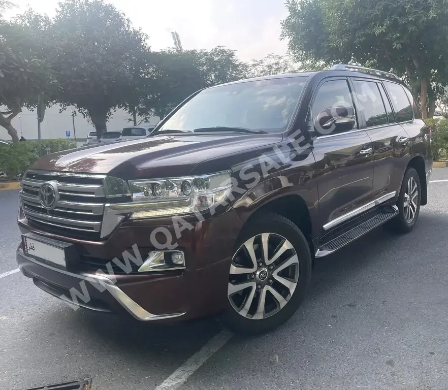 Toyota  Land Cruiser  VXS  2016  Automatic  94,000 Km  8 Cylinder  Four Wheel Drive (4WD)  SUV  Maroon
