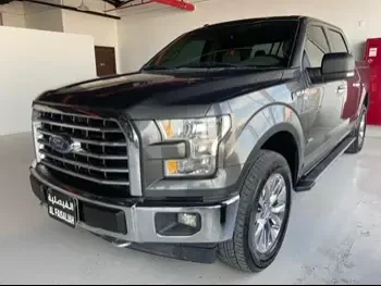 Ford  F  150 XLT  2017  Automatic  130,000 Km  6 Cylinder  Four Wheel Drive (4WD)  Pick Up  Gray