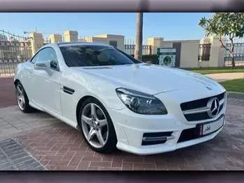 Mercedes-Benz  SLK  200  2016  Automatic  69,000 Km  4 Cylinder  Rear Wheel Drive (RWD)  Convertible  White