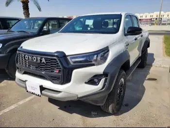 Toyota  Hilux  GR Sport  2024  Automatic  1,200 Km  6 Cylinder  Four Wheel Drive (4WD)  Pick Up  White  With Warranty