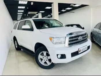 Toyota  Sequoia  2015  Automatic  208,000 Km  8 Cylinder  Four Wheel Drive (4WD)  SUV  White