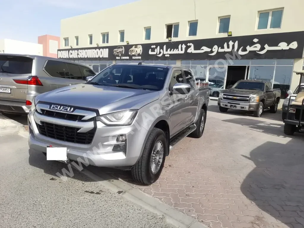 Isuzu  D-Max  2022  Automatic  107,000 Km  4 Cylinder  All Wheel Drive (AWD)  Pick Up  Silver  With Warranty