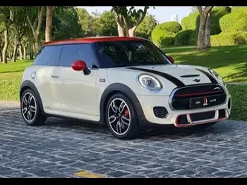 Mini  Cooper  JCW  2017  Automatic  130,000 Km  4 Cylinder  Front Wheel Drive (FWD)  Hatchback  White