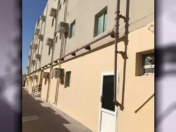 سكن عمال الدوحة  المنطقة الصناعية  22 غرف نوم  يشمل الماء والكهرباء