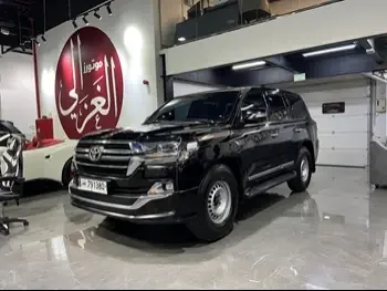  Toyota  Land Cruiser  GXR- Grand Touring  2020  Automatic  139,000 Km  8 Cylinder  Four Wheel Drive (4WD)  SUV  Black  With Warranty