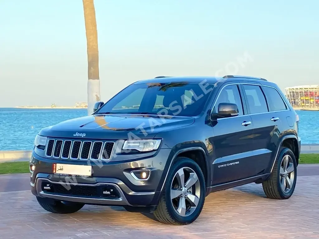 Jeep  Grand Cherokee  2016  Automatic  58,000 Km  8 Cylinder  Four Wheel Drive (4WD)  SUV  Gray
