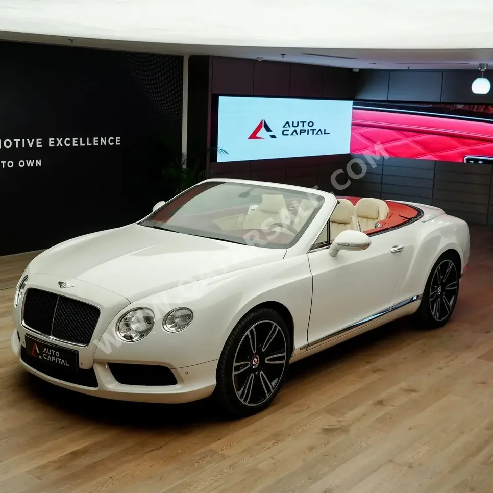 Bentley  Continental  GT  2014  Automatic  54,000 Km  12 Cylinder  All Wheel Drive (AWD)  Coupe / Sport  White