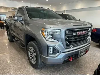GMC  Sierra  AT4  2020  Automatic  88,000 Km  8 Cylinder  Four Wheel Drive (4WD)  Pick Up  Gray  With Warranty