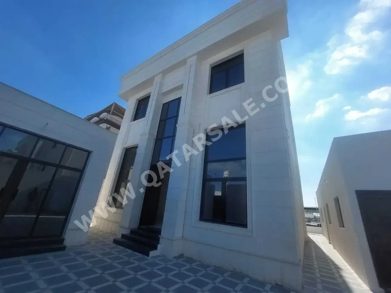 Family Residential  Not Furnished  Al Rayyan  Izghawa  6 Bedrooms