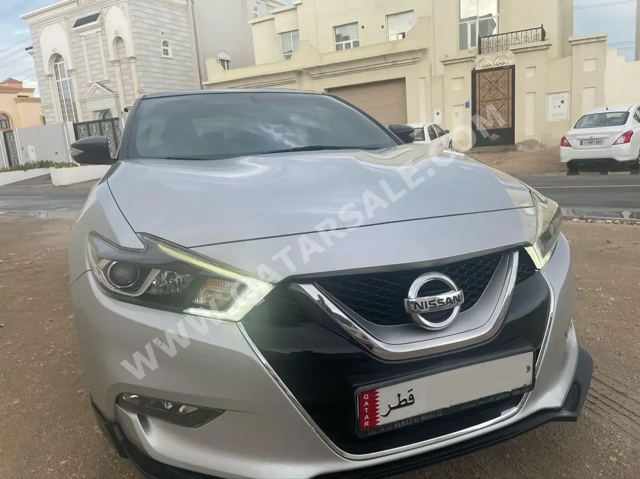 Nissan  Maxima  SV  2016  Automatic  99,997 Km  6 Cylinder  Front Wheel Drive (FWD)  Sedan  Black and Gray