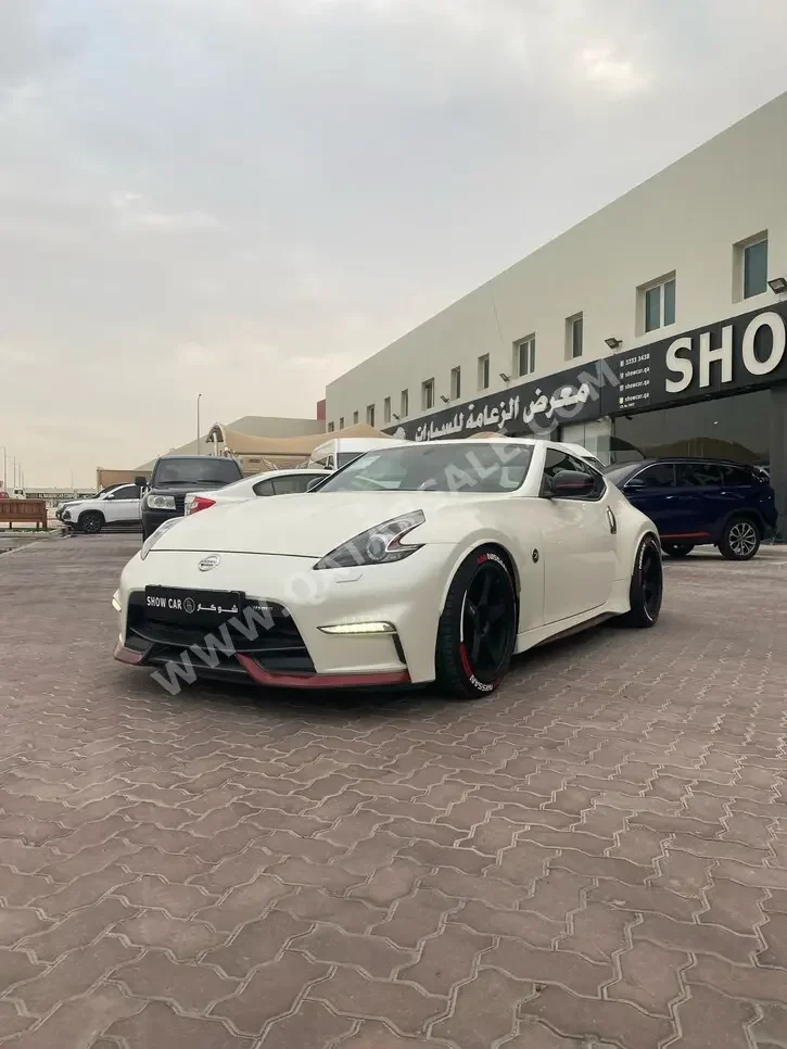 Nissan  Z  370 Nismo  2019  Manual  35,000 Km  8 Cylinder  Rear Wheel Drive (RWD)  Coupe / Sport  White