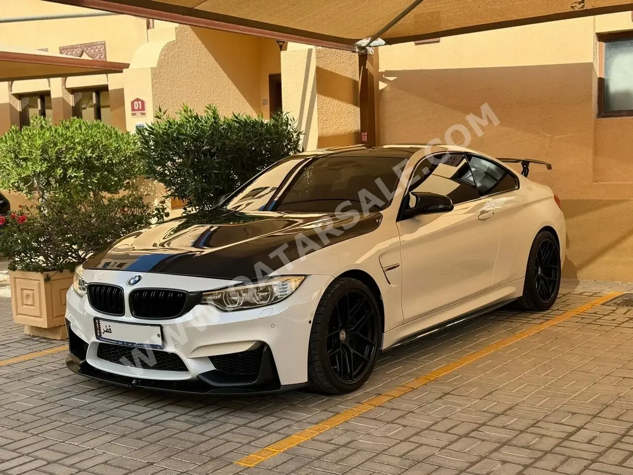 BMW  M-Series  4  2016  Automatic  139,000 Km  6 Cylinder  Rear Wheel Drive (RWD)  Coupe / Sport  White