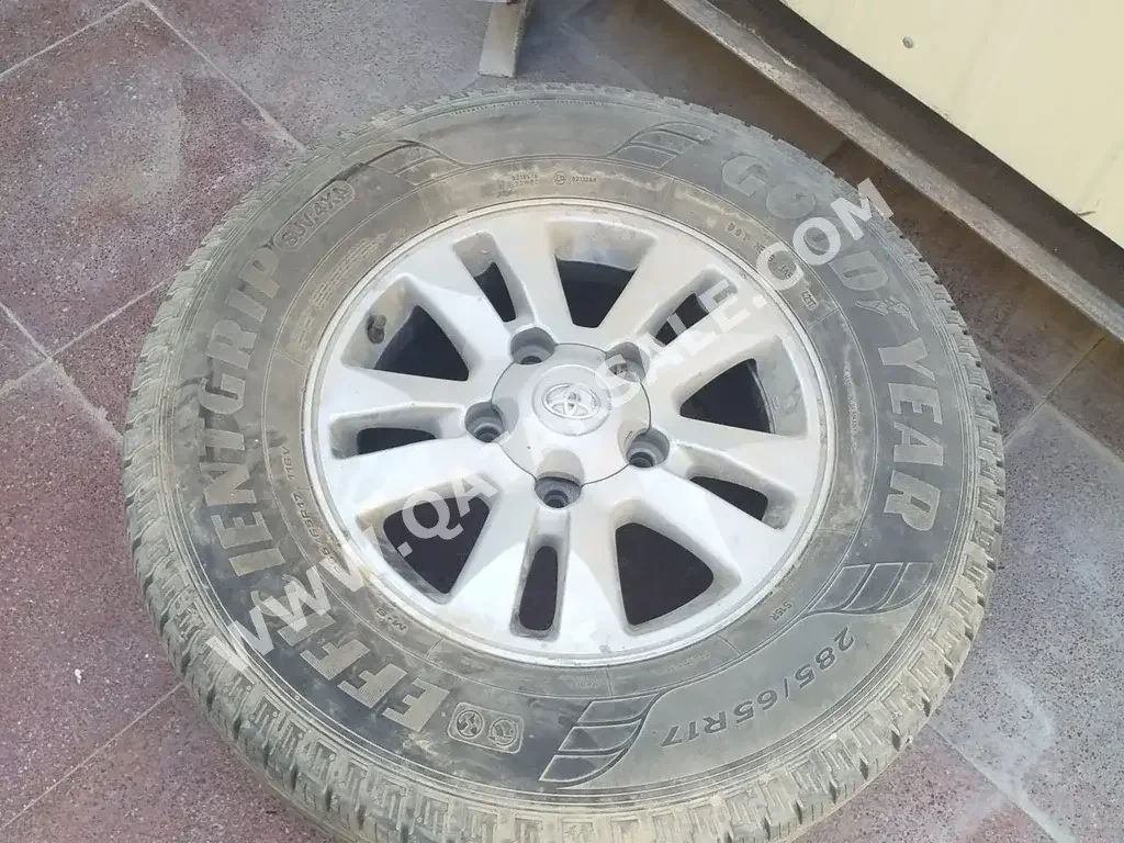 Wheel Rims Toyota  Steel /  17''  Silver  4