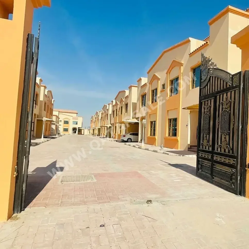 Family Residential For Rent Al Daayen Al Sakhama 6 Bedrooms