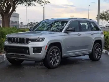 Jeep  Grand Cherokee  Overland  2023  Automatic  0 Km  6 Cylinder  Four Wheel Drive (4WD)  SUV  Silver  With Warranty